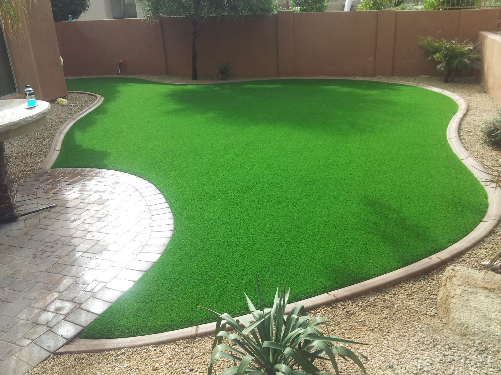 Fake Grass & Pool Comfort. Paradise Valley Artificial Turf
